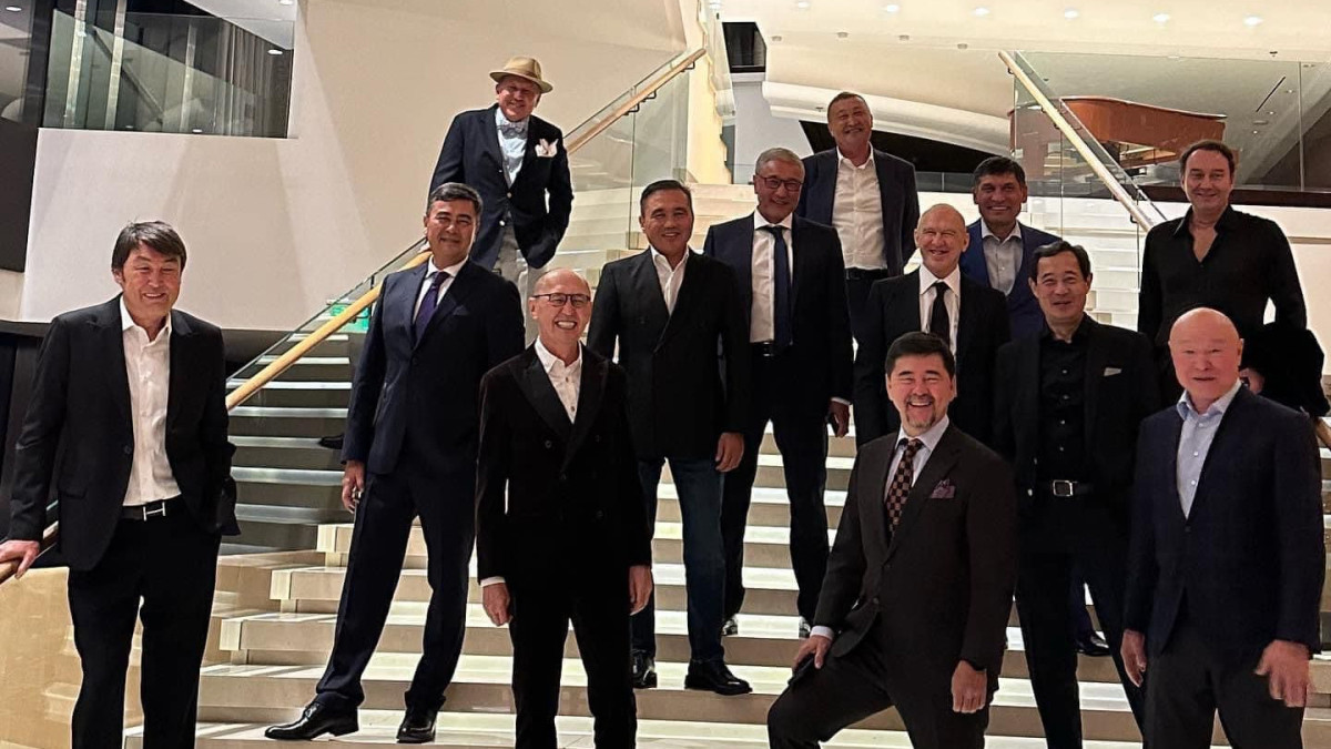  Әлеуметтік желіден 