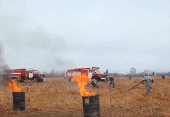 Ликвидацию пожара от упавшего ракетоносителя отработали спасатели в ВКО