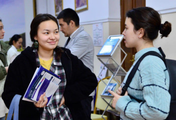 Алматыда француздардың білім жәрмеңкесі өтті