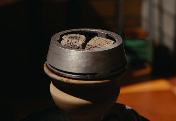 Сигареты и табак для кальяна на миллиард тенге уничтожили в Алматы