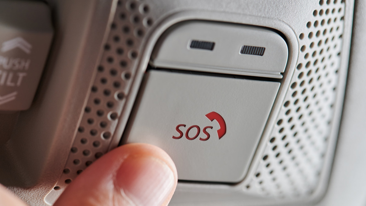 Отменять мораторий на обязательные кнопки SOS в автомобилях нецелесообразно - Скляр