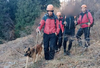Трое суток мужчина ждал в алматинских горах спасателей