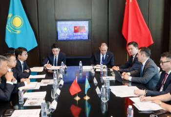 Сауда және интеграция министрі ірі Қытай биржаларының басшыларымен кездесті