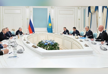 Токаев и Путин провели переговоры в узком составе