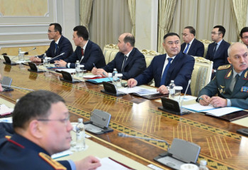 Head of State holds meeting of Security Council of  country