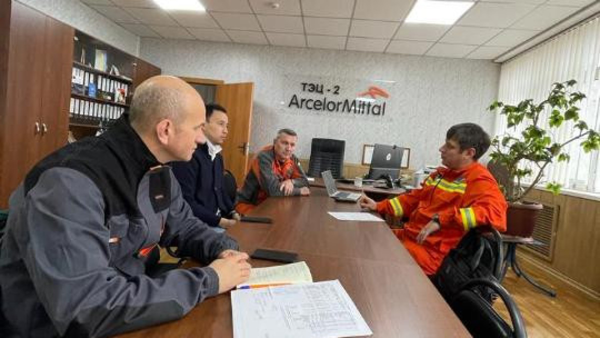 Илья Рожков посетил ТЭЦ-2 АО «Арселор Миттал Темиртау».