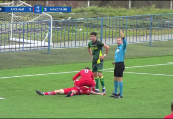 Казахстанский нападающий получил тяжелую травму