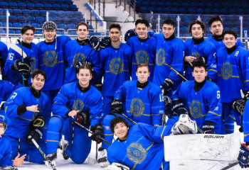 Юношеская команда Казахстана по хоккею стала второй на турнире в Беларуси