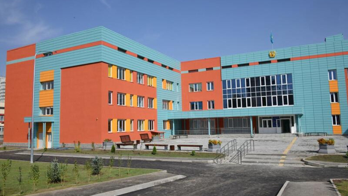 Почти 6 тысяч ученических мест составляет дефицит в Алатауском районе Алматы