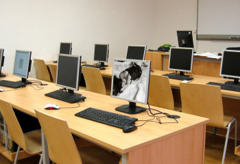 Мектеп оқушылары информатика кабинетінде порно сайттарына еркін кіріп жүрген