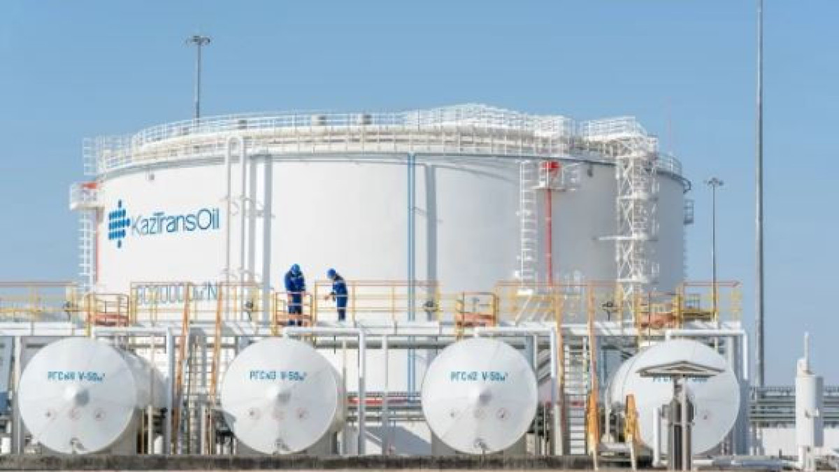 690 тысяч тонн казахстанской нефти отправлено в Германию за 10 месяцев