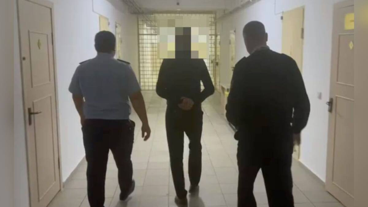Подозреваемого в более 30 преступлениях задержали туркестанские полицейские