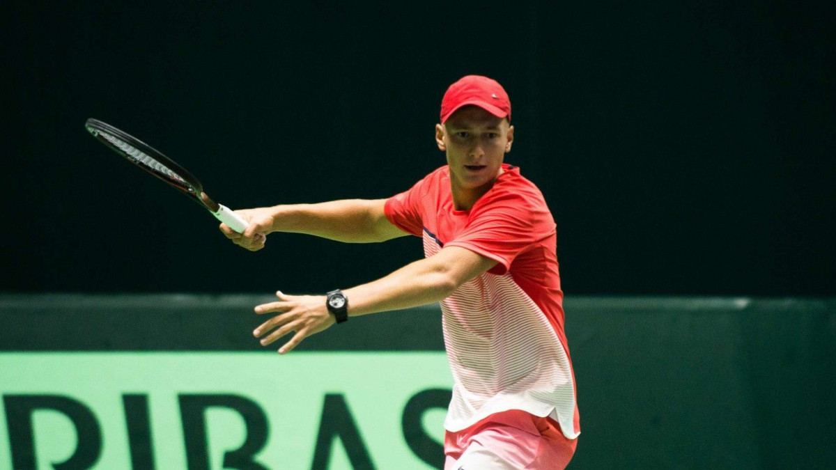 Теннисист из Казахстана не сумел пробиться в четвертьфинал турнира в Швеции
