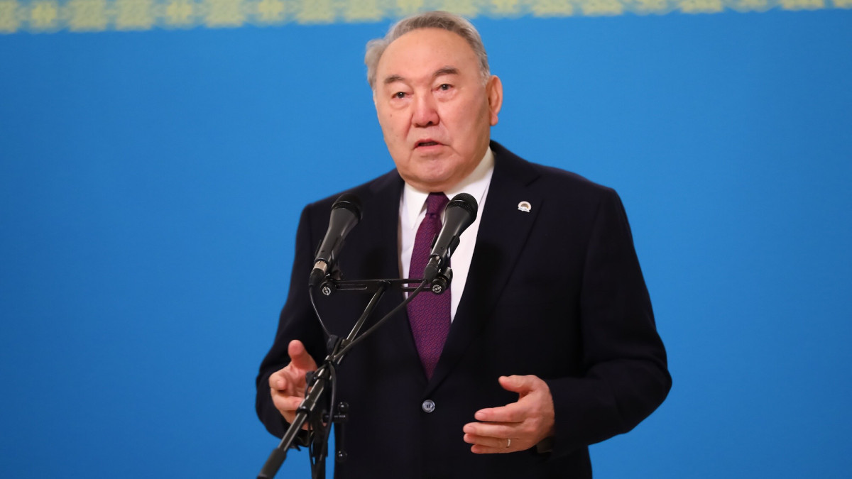 Нурсултан Назарбаев поблагодарил казахстанцев за соболезнования
