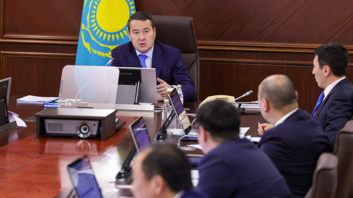  primeminister.kz. 