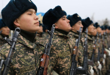 Астанада күзгі әскерге шақырылған жас сарбаздар Отанға адал қызмет етуге ант берді