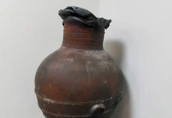 Как мусорное ведро использовали 2 600-летний экспонат в иранском музее