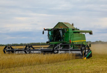 Бүгін - Ауыл шаруашылығы, тамақ және қайта өңдеу өнеркәсібі қызметкерлерінің күні
