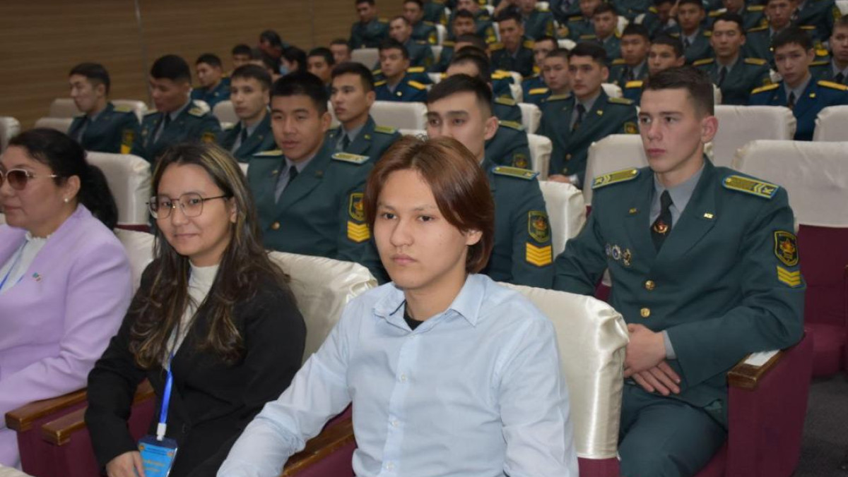 Воспитание в молодежи патриотизма обсудили на международной конференции