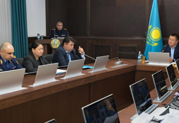 Руководителя управления энергетики Павлодарской области уволили после урагана и блэкаута