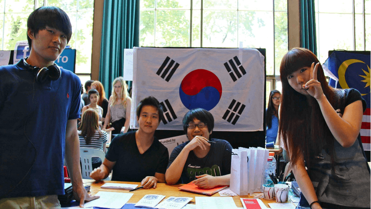 Жастар үшін талас: Оңтүстік Корея 2027 жылға қарай 300 мың шетелдік студентті тартпақ