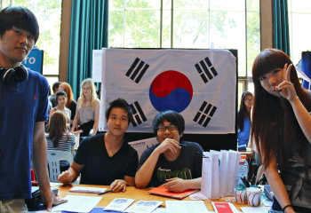 Жастар үшін талас: Оңтүстік Корея 2027 жылға қарай 300 мың шетелдік студентті тартпақ