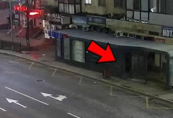 Астанада аялдаманың әйнегін сындырған кезекті вандал ұсталды