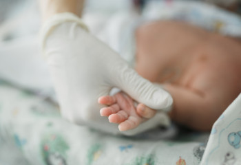 Босанатын әйелдің жанына туысының кіруіне тыйым салынды