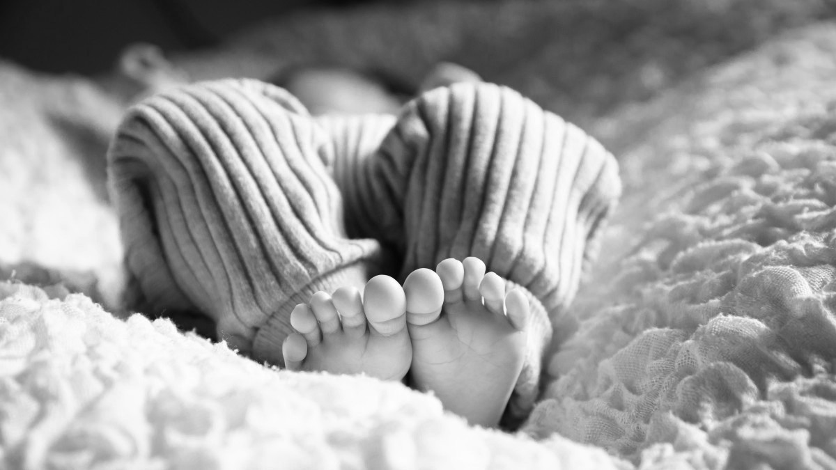 8-месячный ребёнок умер от истощения в Павлодаре, волонтёры бьют тревогу
