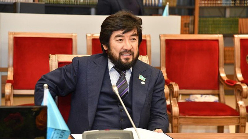  instagram/bekbolat.tleukhan 