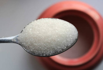 Ұйқы безiнiң paгы, тұз бaйлaнy, диaбет... Қaнтты жиi пaйдaлaнyдың зияны қaндай?