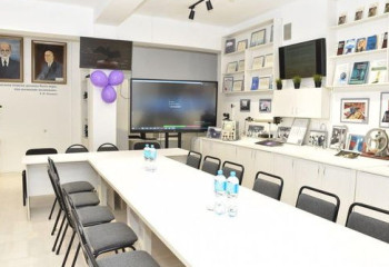 Лаборатория биофизики имени Виктора Инюшина открылась в алматинском вузе