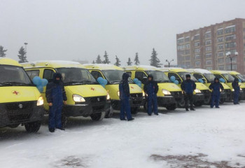 Несмотря на непогоду, медорганизациям торжественно вручил новую технику аким ЗКО