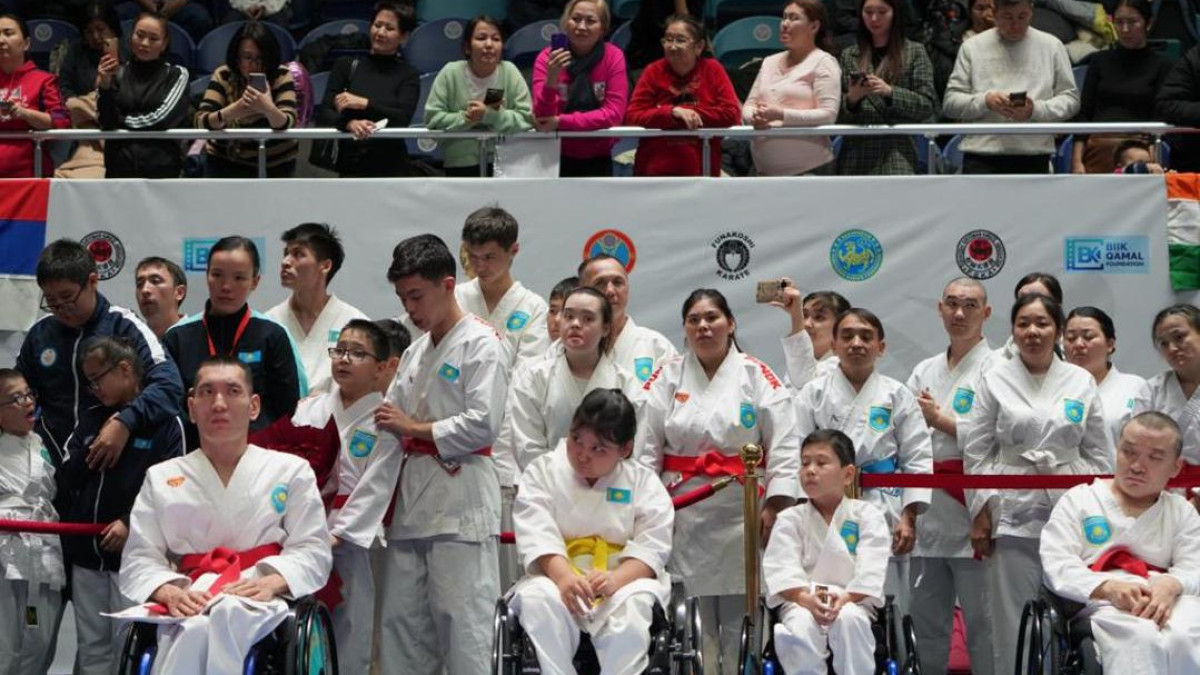 В Астане впервые проходит инклюзивный чемпионат мира по пара каратэ