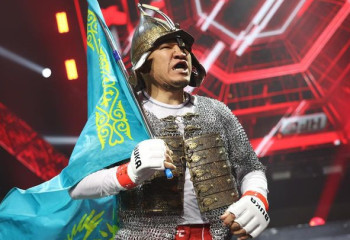 Қуат Хамитов футболшыларға халықтың ақшасына қол сұғуды тоқтатуды ұсынды