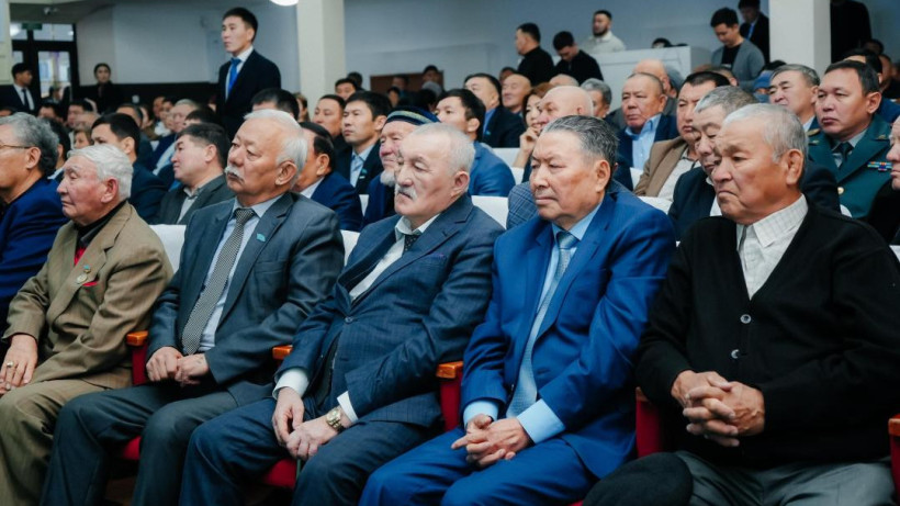  Абай облысының әкімдігі 