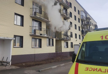Павлодардың өрт сөндірушілері бес қабатты өртте 6 тұрғынды эвакуациялады