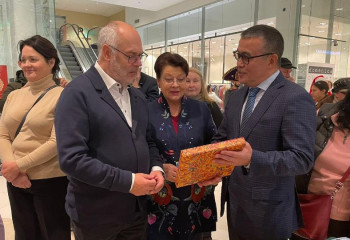 President of Estonia visited Kazakh stand at the international Christmas Charity Fair