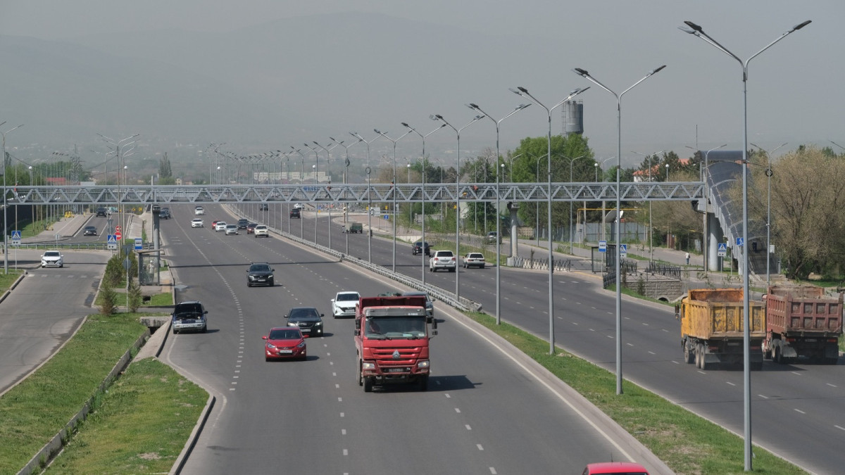На 89 улицах Наурызбайского района Алматы построят новые дороги