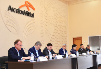 В Караганде обсудили введение новой спецсоцвыплаты для работников во вредных условиях