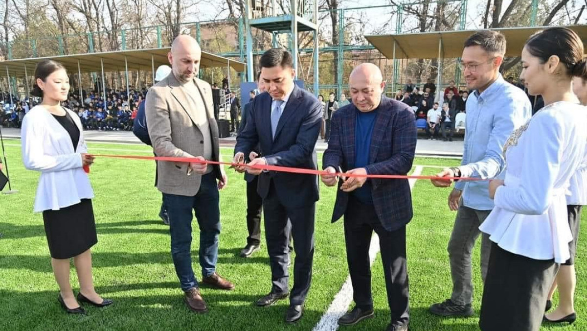«Ордабасы» футбол орталығының алаңы заманауи талапқа сай жаңарды