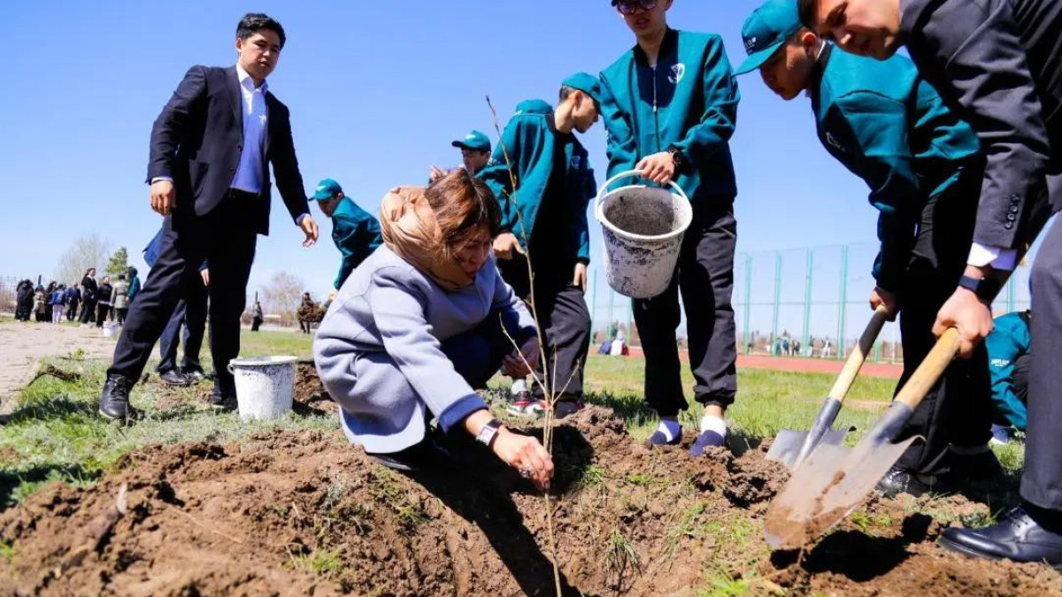 «Жасыл ел»: Астанада жастарды еңбекке баулу мақсатында биыл қандай іс-шаралар өтті
