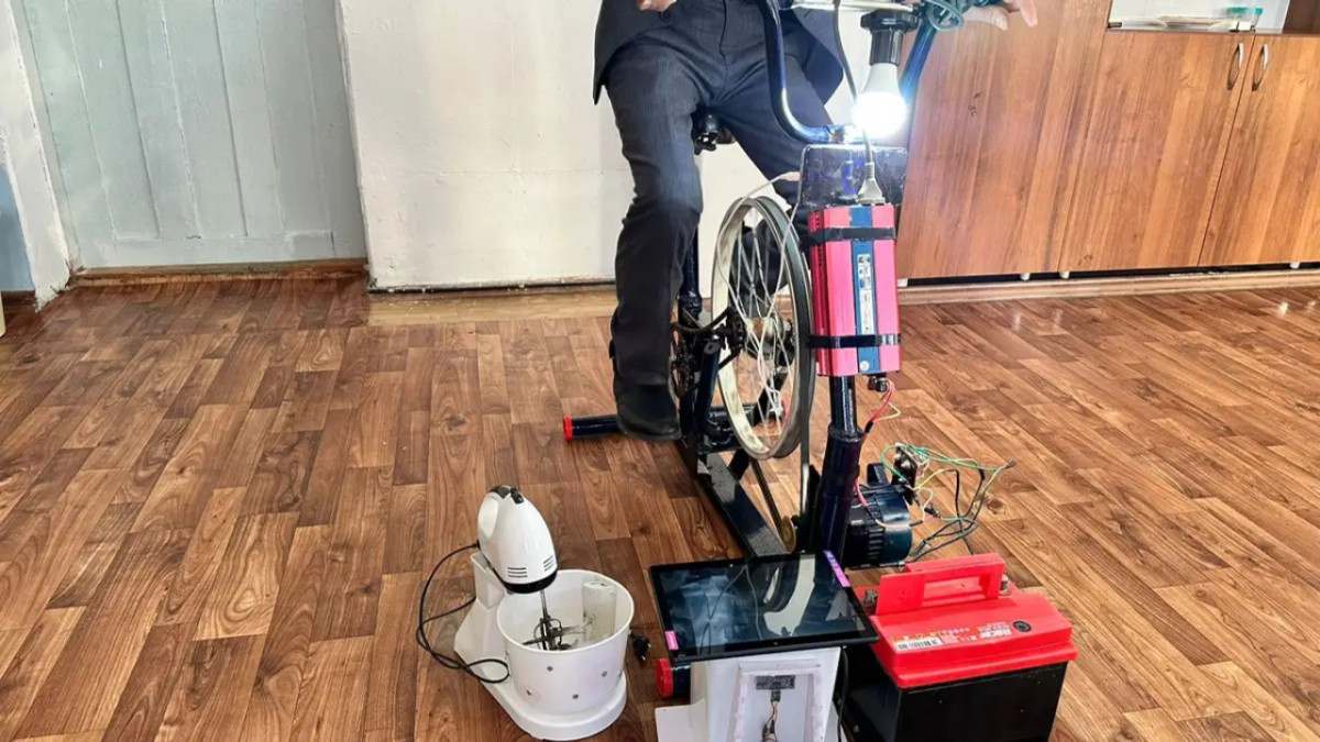 Abay schoolchildren invent ECOBIKE to generate "green" energy