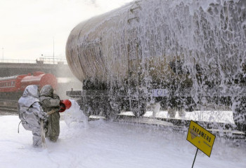 Аварию на жд пути с разливом опасных химических грузов ликвидировали в Алматы