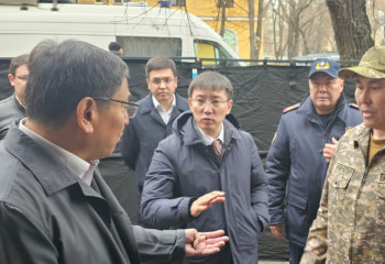 Akim Yerbolat Dossayev conveys condolences to relatives of those killed in Almaty hostel