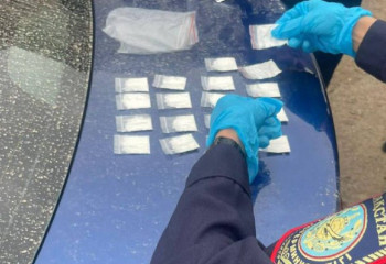 Шымкентте әйел 20 пакет синтетикалық есірткімен ұсталды