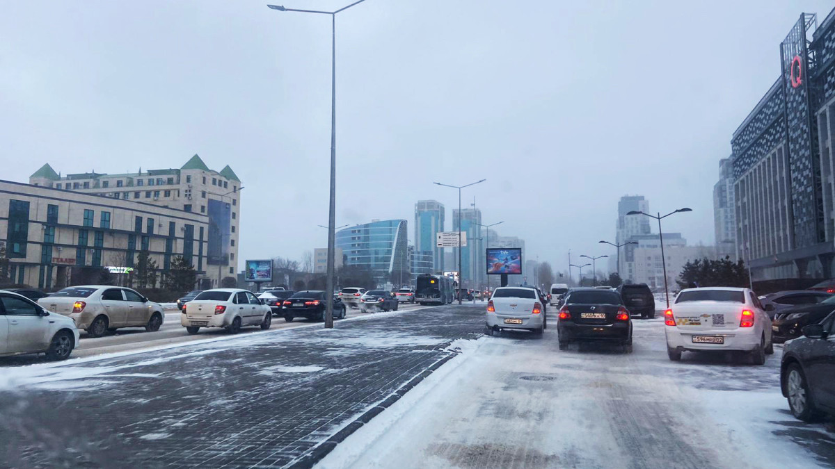 Туманы, снег и гололед ожидают в Казахстане