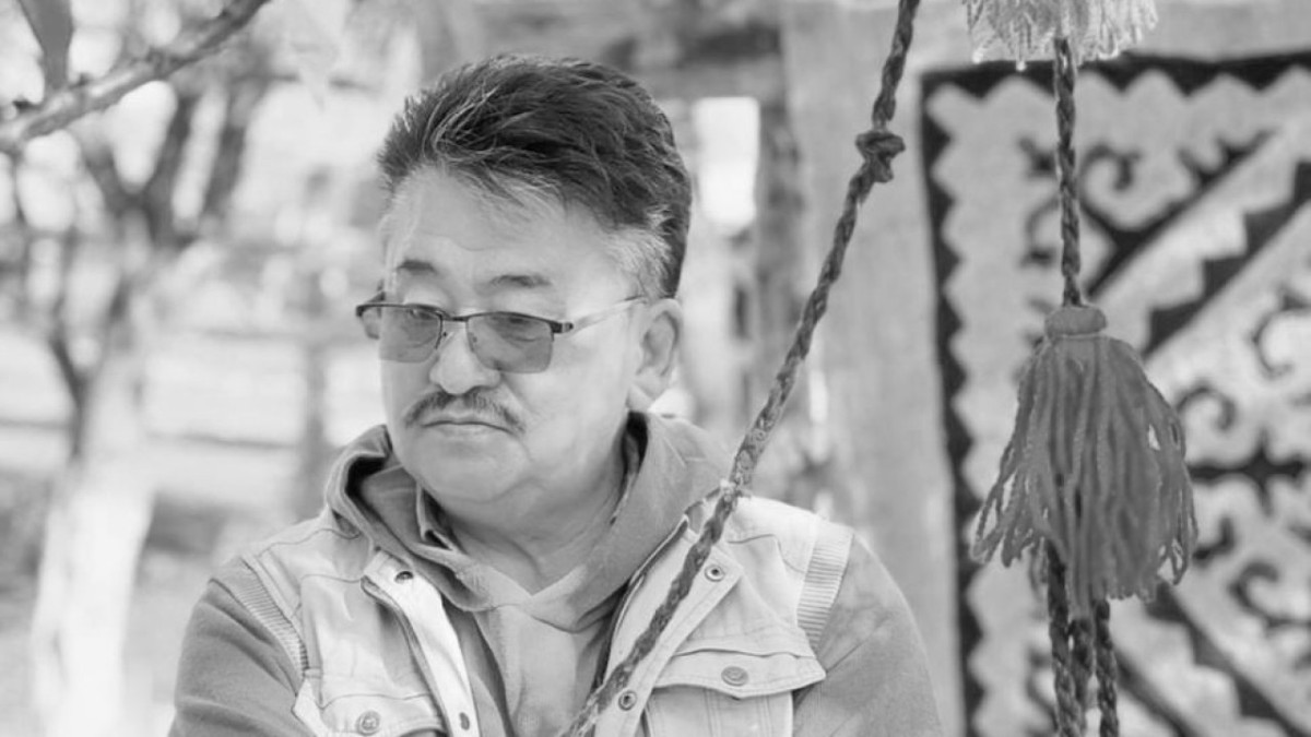  жеке Facebook парақшасынан 