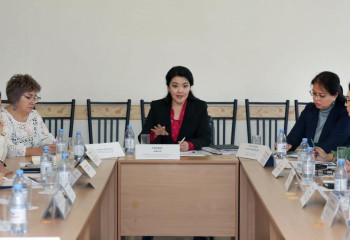 В Алматы медики проверят, есть ли у детей прививки от гепатита, коклюша и полиомиелита