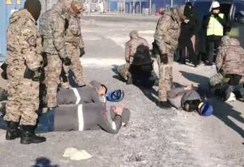 Золото на 130 млн тенге вынесли в спецодежде работники рудника Аксу